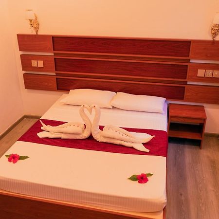 Feridhoo Inn Extérieur photo