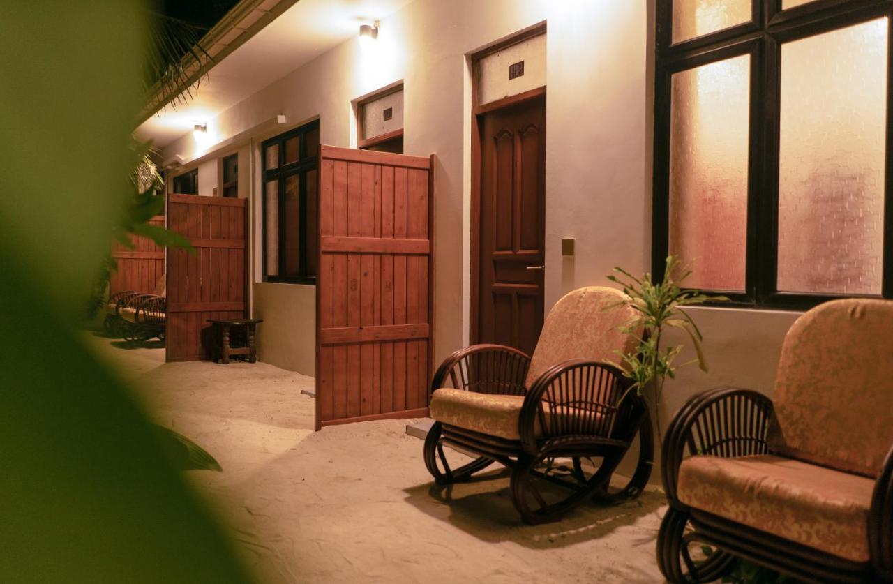 Feridhoo Inn Extérieur photo