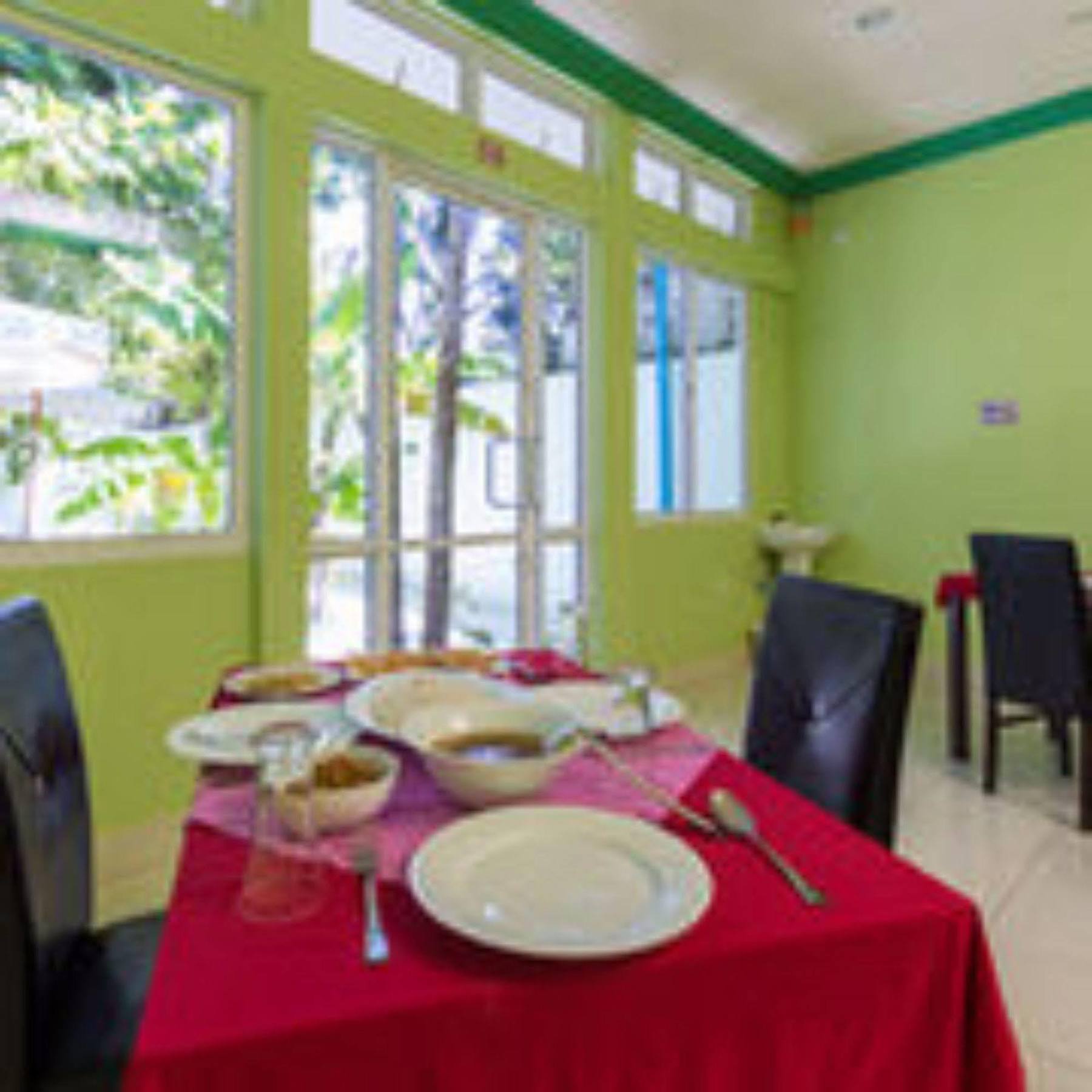 Feridhoo Inn Extérieur photo